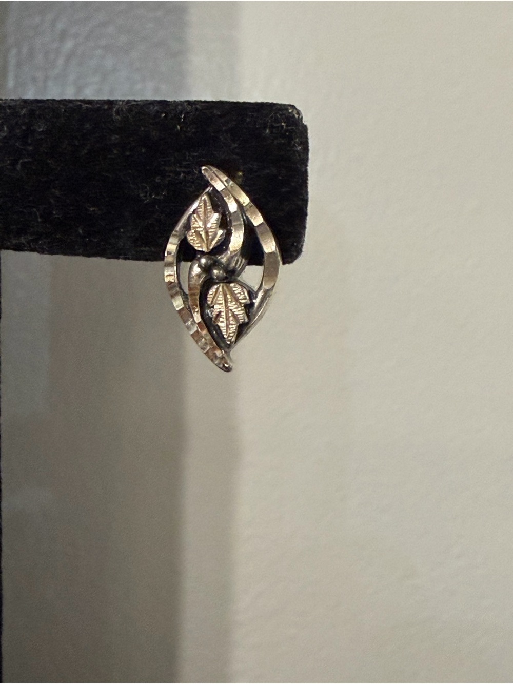 Vintage Wheeler WM Co. Sterling Blacks Hills Style Earrings - Picture 2 of 6